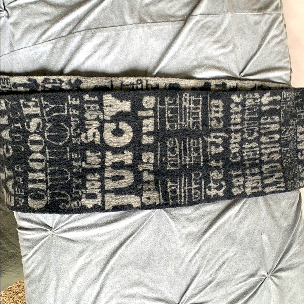 Juicy couture scarf
